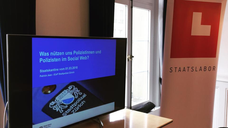 Präsentation an der staatskantine 8